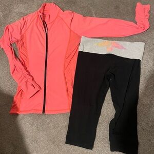 VS PINK 2 pc L/S VSX Sport w/Thumb Holes & VS fold over capri Leggings both M